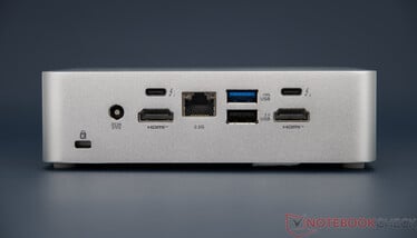 华硕 NUC 15 Pro+ - 背面的连接器