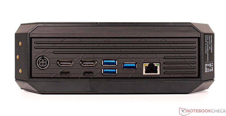 背面：电源，2个HDMI，2个USB4，3个USB3.2 Gen1 Type-A，RJ45
