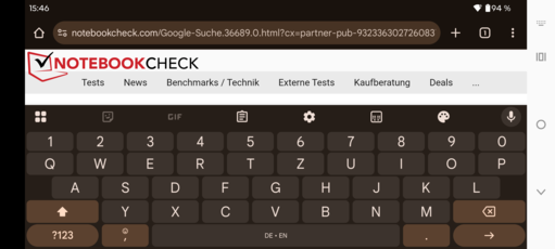 测试摩托罗拉 Edge 60 Neo 智能手机