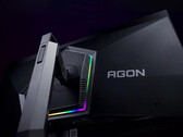 AOC Agon 6 Pro AG326UZD 配有可调节支架和后置 RGB 灯光。(图片来源：AOC）