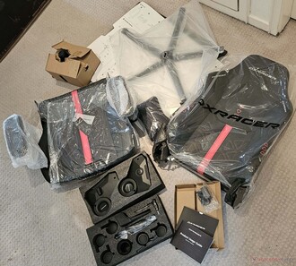 所有这些都整齐地包装在盒子里。