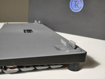 Keychron K15 Max 机箱底部