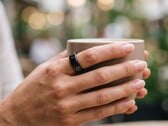 如果佳明（Garmin）推出自己的智能戒指产品线，Oura Ring 5（如图所示）可能会面临激烈的竞争。