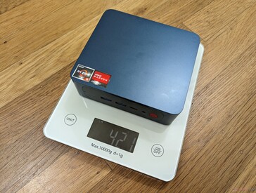 特丽洁S3的重量为421克（含内存和固态硬盘），比许多其他迷你PC更轻。