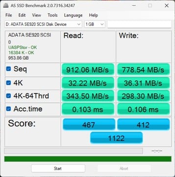 通过 USB-C 对 ADATA SE920 进行性能测试