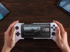 新款终极移动游戏控制器将于本周末开始在美国发货。(图片来源：8BitDo）