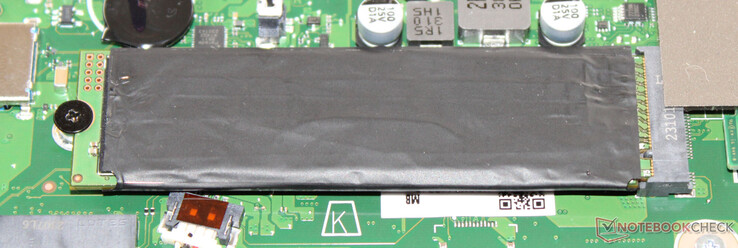 PCIe-4 固态硬盘用作系统硬盘。