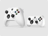 全新 Xbox Nano Controller 比现有的 Xbox 手柄更小，价格也更便宜。