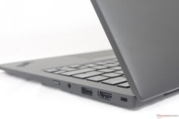 包括键盘和点击板在内的整个笔记本表面都是指纹磁铁