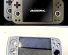 从上到下依次为 RG477M 和 KT-R1S（图片来源：通过 Joey's Retro Handhelds 和 Nittrx）。