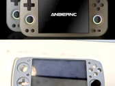 从上到下依次为 RG477M 和 KT-R1S（图片来源：通过 Joey's Retro Handhelds 和 Nittrx）。