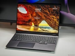 XMG Core 16 M25（图片来源：Notebookcheck）