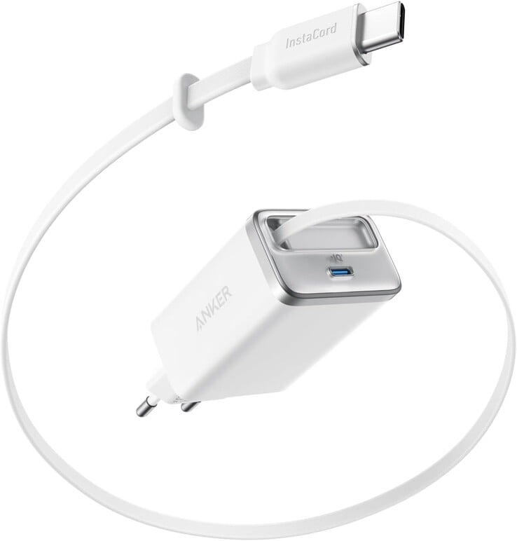 白色 Anker Nano 充电器（35W，内置可伸缩 USB-C 电缆）（图片来源：Anker）