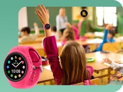 图中以教室为背景的这款适合学生使用的 Pearson Revibe 只是一款改装过的Galaxy Watch 7。(图片来源：三星） 