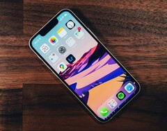 据报道,第四代 iPhone SE 将采用 iPhone 14 的设计。(图片来源:Karol Smoczynski)