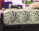 PowerColor 红魔 RX 9070 XT 限量光谱白色版将于 4 月 8 日上市（图片来源：OC3D TV、YouTube）