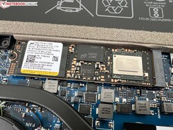 M.2 2280 SSD可以被替换。