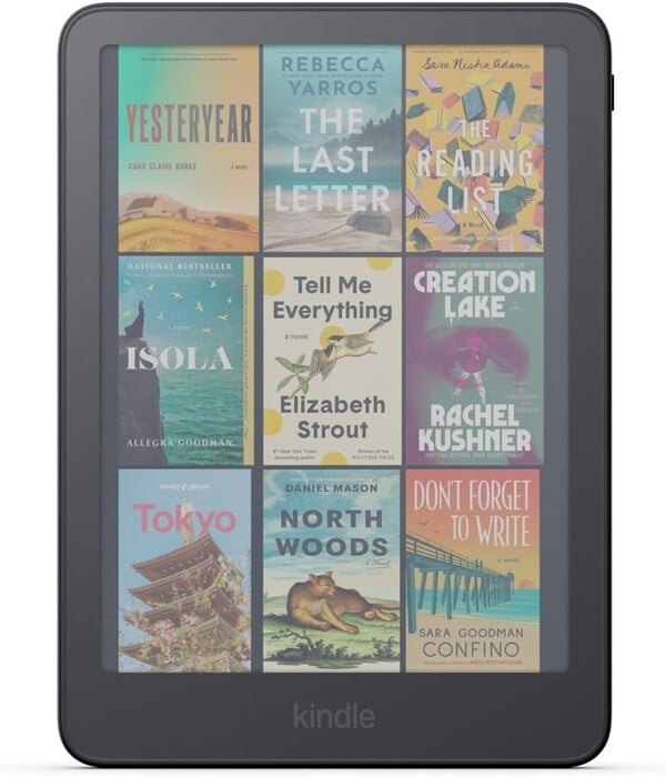 Kindle Colorsoft 配备了经过改进的显示屏,清晰度和均匀性更佳。