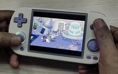 现在，RG40XX 预计将以 RG40XX H 的名称推出（图片来源：Bilibili via r/SBCGaming - 已编辑）