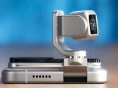 Honor Robot Phone 现已可进口至欧洲及其他全球市场，不过其价格比中国市场更高。
