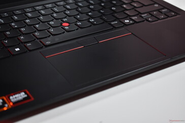 联想 ThinkPad E14 第 7 代：触摸板