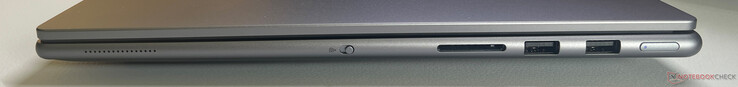 右侧SD 读卡器、2 个 USB 3.1 Gen1 Type-A