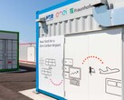 该项目使用了来自 Merces-Benz、Stellantis 和日产的 762 块汽车电池。(图片来源：Enel）