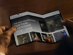 Mate XTs 预计将沿用图中 Mate XT 的外形设计。(图片来源：华为）