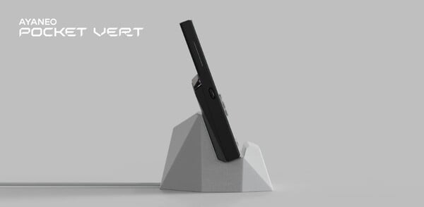 Pocket Vert 的配件包括一个充电底座。(图片来源:Ayaneo)