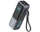 Anker 的 "Zolo Power Bank 25K 165W，带可伸缩和内置 USB-C 电缆"，此外还有一个 USB-C 和一个 USB-A 端口。(图片来源：u/joshuadwx via r/Anker subreddit）