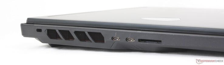 左：Kensington 锁、2 个 USB-C Thunderbolt 4（带 DisplayPort + Power Delivery）、SD 读卡器