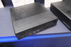 Minisforum MS-A1 是一款搭载 AMD 处理器的迷你 PC，内存容量高达 96 GB，支持 OCuLink。(来源：PC Watch）
