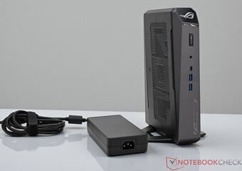 华硕 ROG NUC 15 配备 330 瓦电源装置（19.5 V；16.92 A）