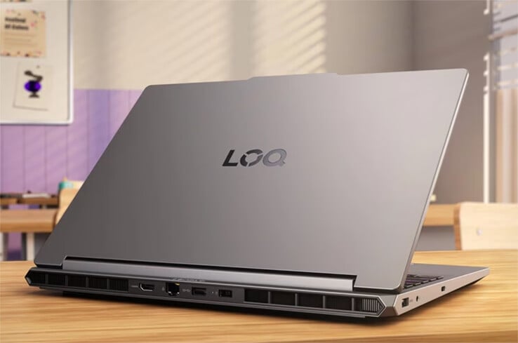 LOQ Essential 15IPH11 的重量为 2.1 公斤。