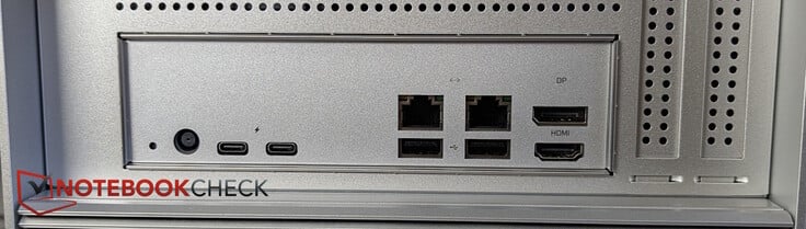 后部AC、2 个 Thunderbolt 4、2 个 2.5GbE LAN、2 个 USB-A 3.0、DP 1.4、HDMI 2.0