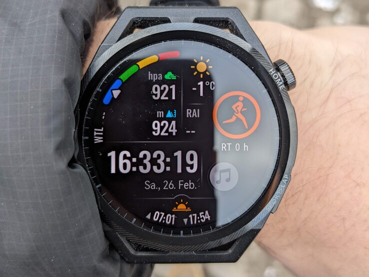 Watch GT Runner是华为首款专门为运动员设计的智能手表