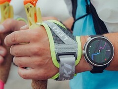 Suunto Race 可穿戴设备专为比赛和锻炼追踪而设计。(图片来源：Suunto）