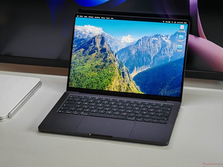 配备Mini LED的MacBook Pro将继续与即将推出的OLED版MacBook Pro(或Ultra)并行销售。