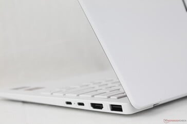 陶瓷表面尤其能很好地隐藏指纹和污渍