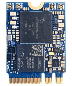 xSDR 将 2x2 MIMO 软件定义无线电装入一个微型 M.2 2230 模块中。