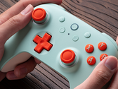 Ultimate 2C 在有线和 2.4 GHz 模式下提供 1,000 Hz 的轮询率。(图片来源：8BitDo）