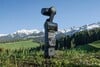 Insta360 Luna Ultra 具有可拆卸的 OLED 触摸屏