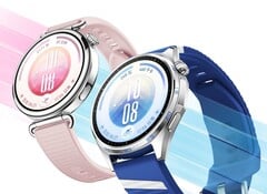 华为 Watch GT 7 提供两种尺寸,设计各不相同。