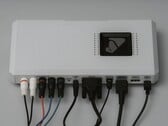 众多连接，价格更低：Retrotink 4K CE。(图片来源：Retrotink/Austin Troth）