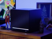 据最新消息透露，Valve 已向部分测试人员发出了 Steam Machine。