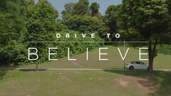 第一个特斯拉广告的标题是 &quot;Drive to Believe&quot;（图片：特斯拉亚洲/Twitter）。