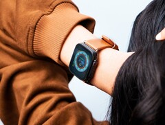 Apple Watch 的电池续航时间目前是许多用户头疼的问题。(图片：Sayan Majhi）