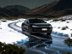 北汽制造的华为 Stelato S9 电动轿车。