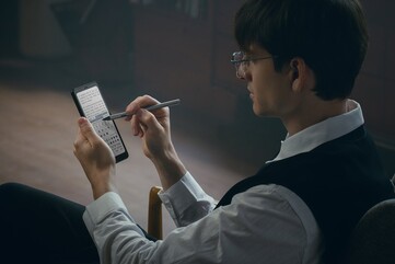 黑色 Boox Palma 2 Pro。(图片来源:Boox)