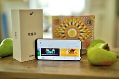 荣耀X80 Pro Max的屏幕在需要时亮度可非常高。